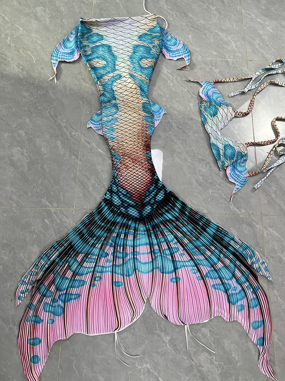 الملونة حالمة حورية البحر ذيل  - مراجعة Aquarium & Marine Science Center وسعره