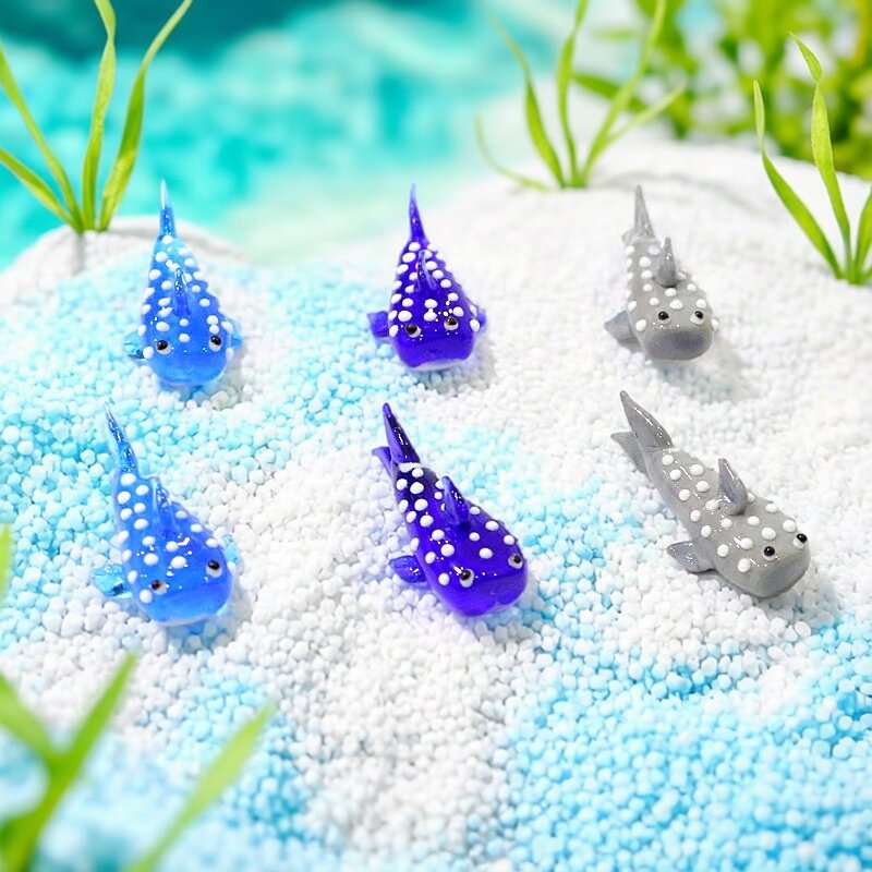 تمثال سمكة القرش الزجاجي المصغ - مراجعة Marine Aquarium Japan وسعره